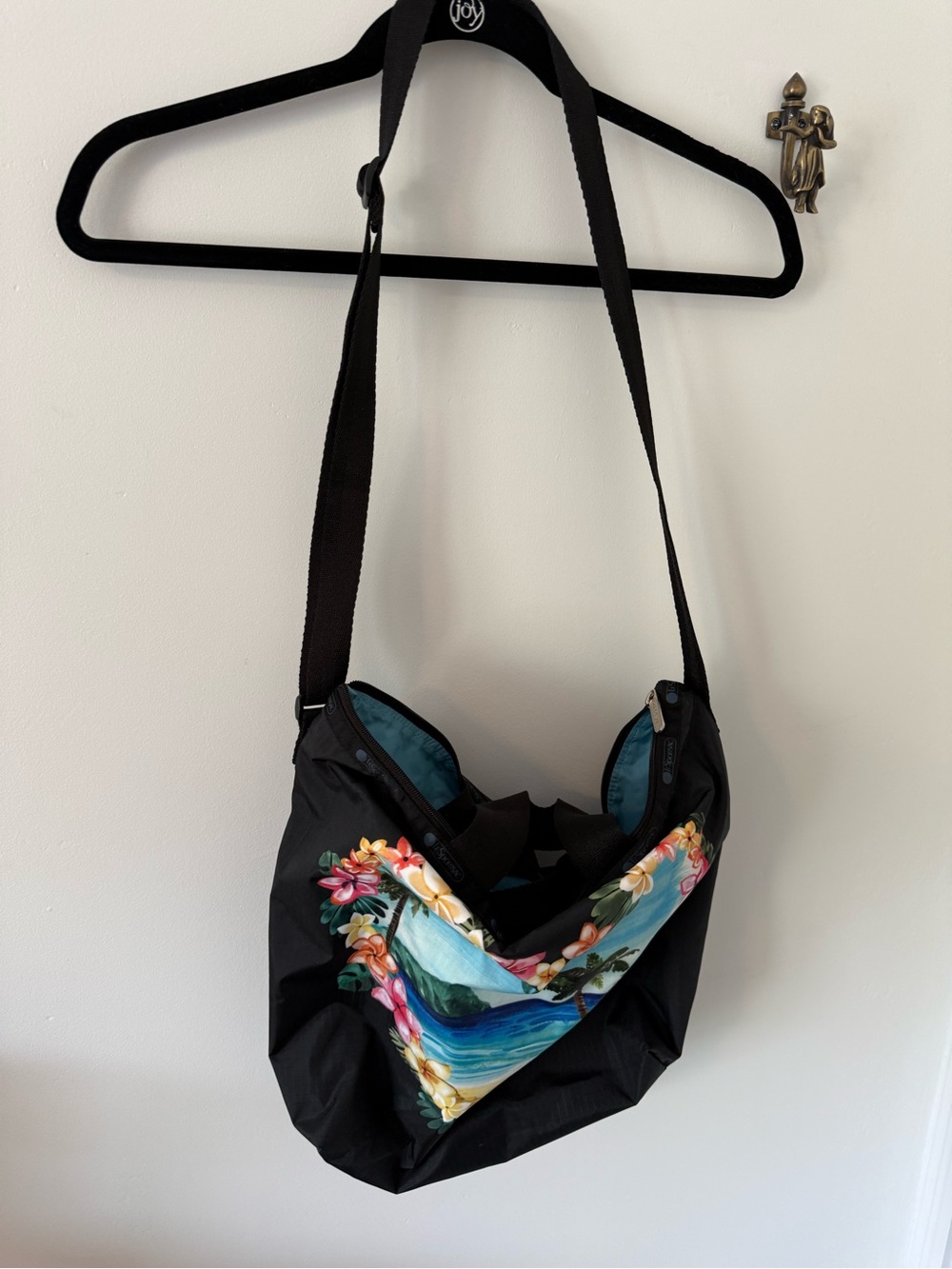 Lesportsac Black Tropical Heart Floral Aloha Tote - Picture 3 of 4